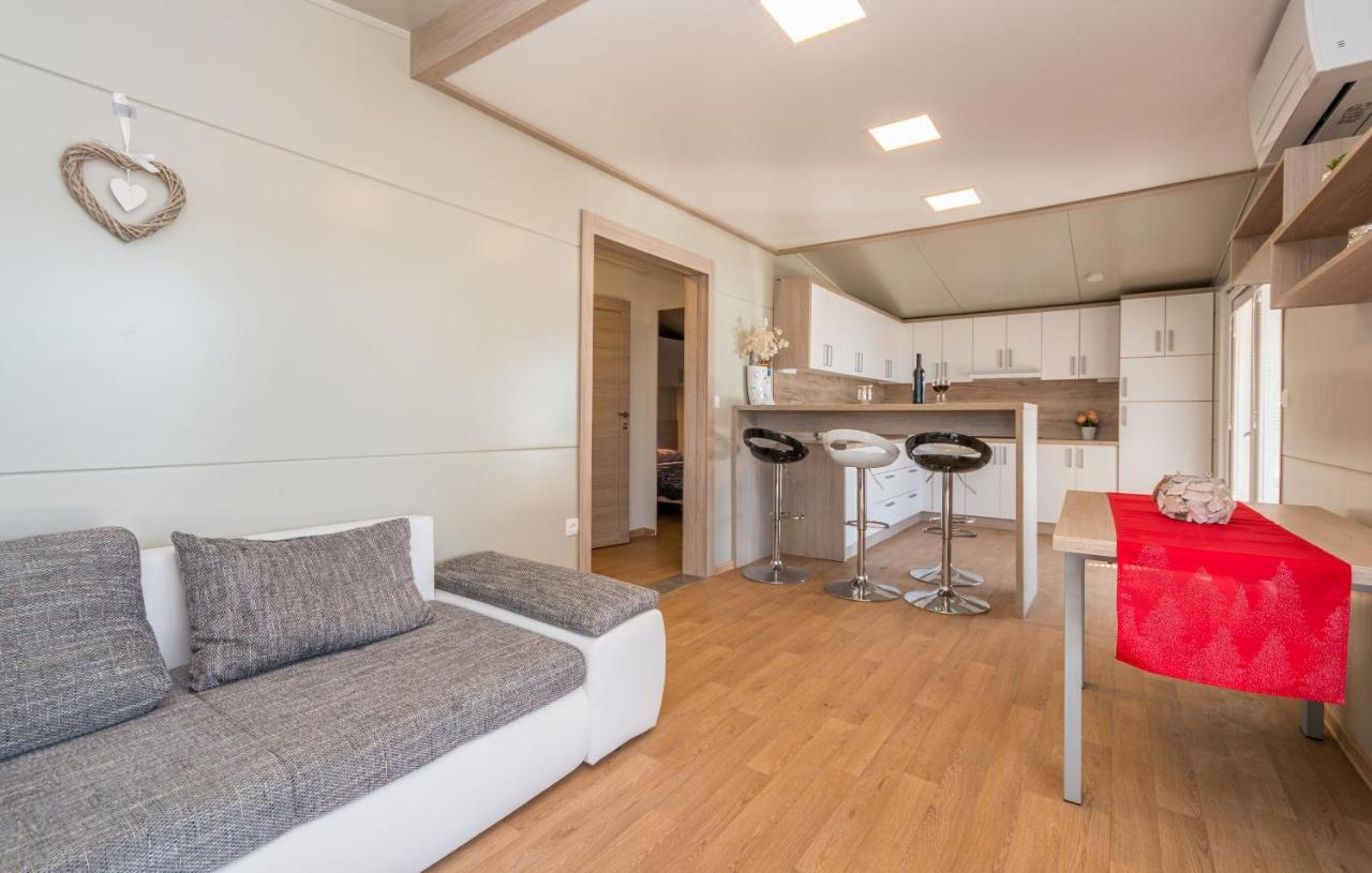 Mobile Home Rock Rose 1 Tkon Exterior foto